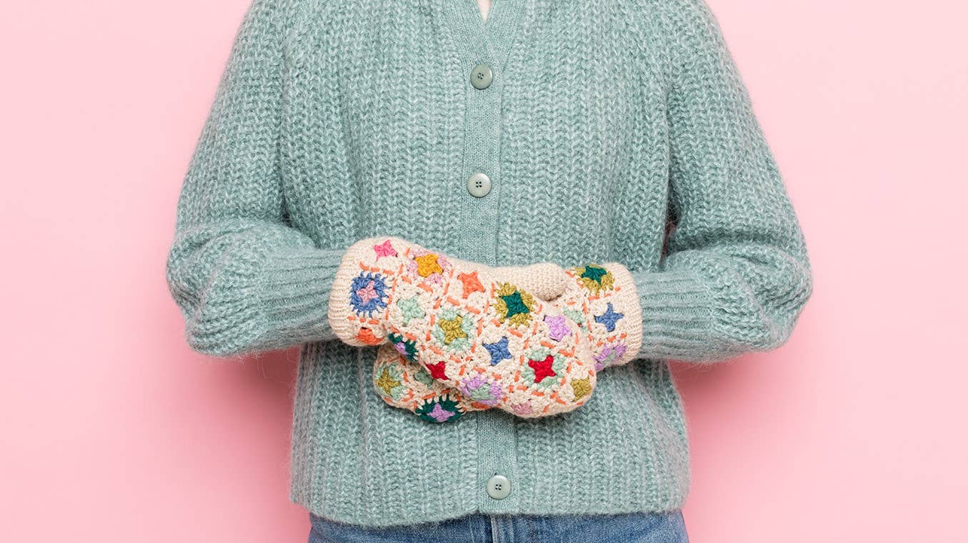 GOLDIE MITTEN