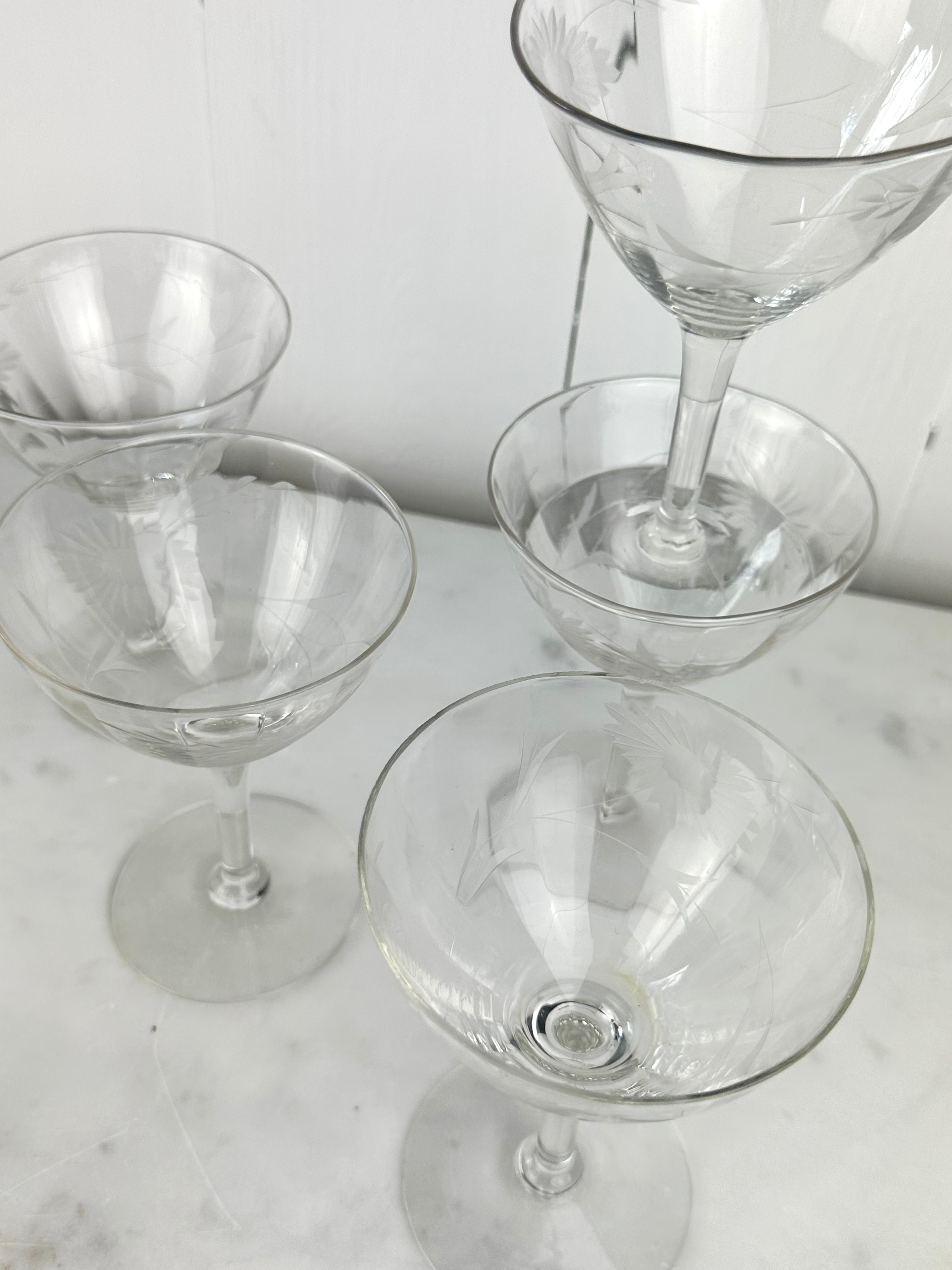 VINTAGE ETCHED CHAMPANGE COUPE