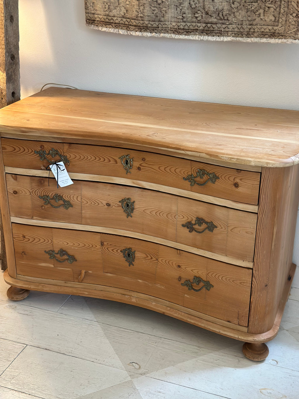 ENGLISH PINE DRESSER