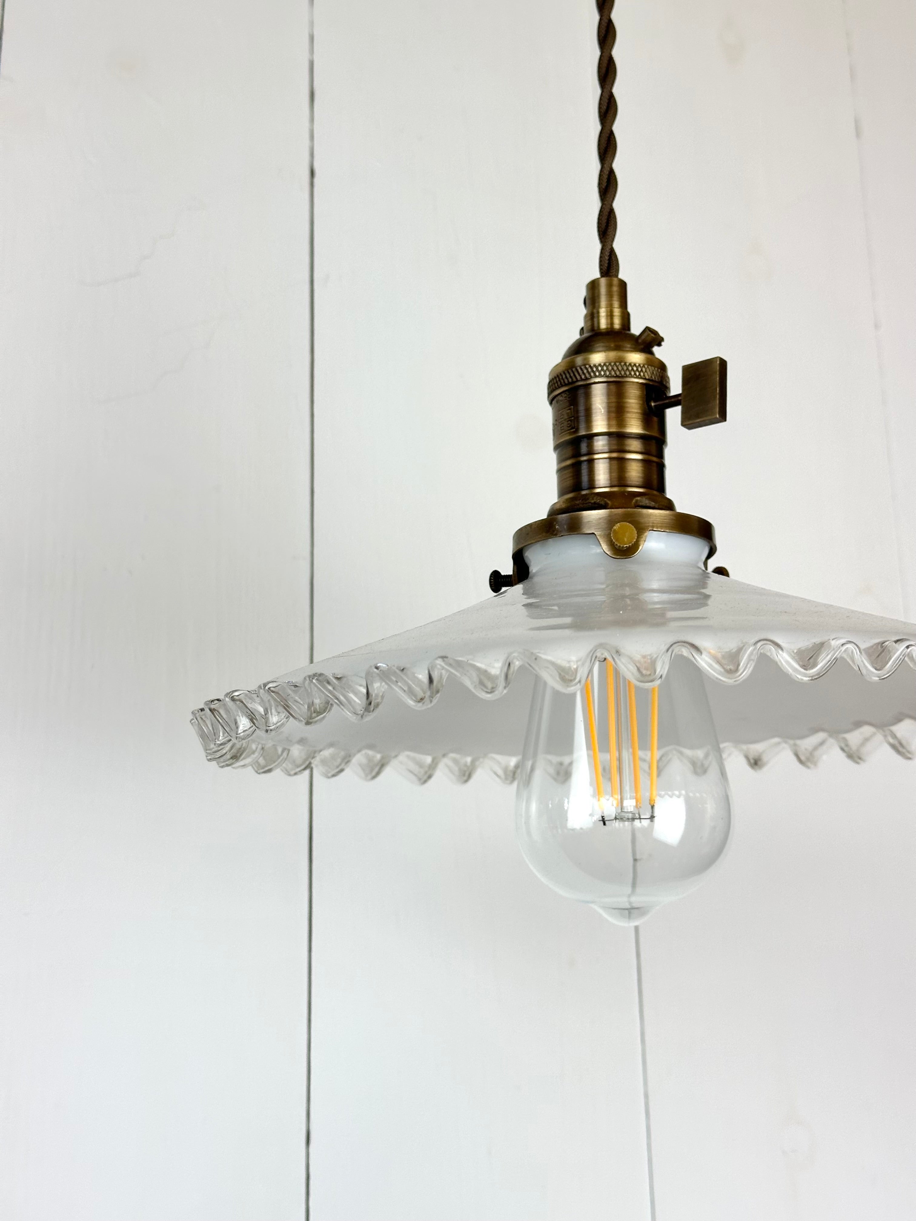 ANTIQUE FRENCH OPALINE PENDANT LIGHT DETAIL