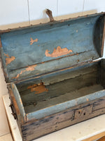 18TH CENTURY WOOD TRUNK