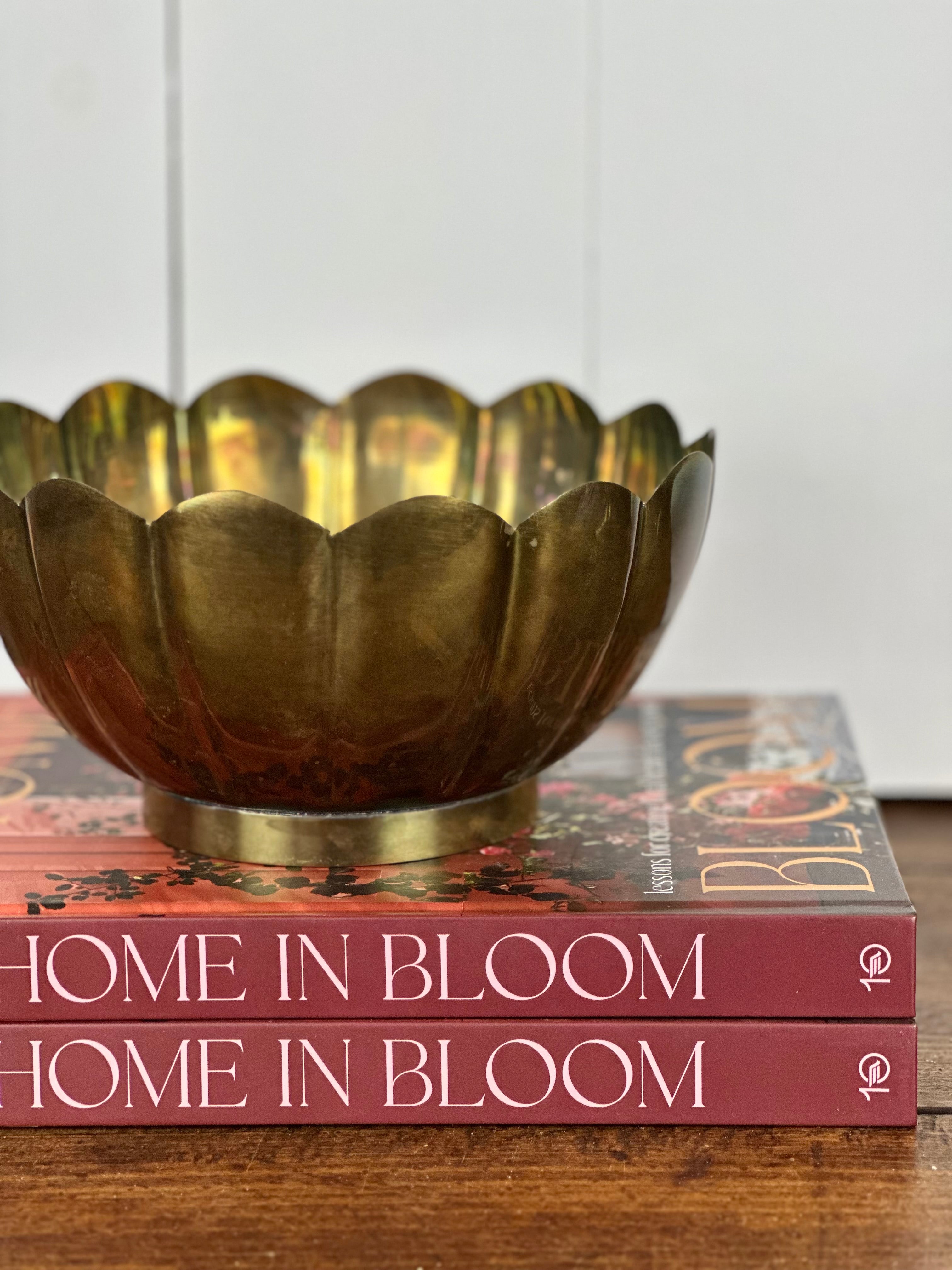 VINTAGE BRASS SCALLOP SMALL BOWL