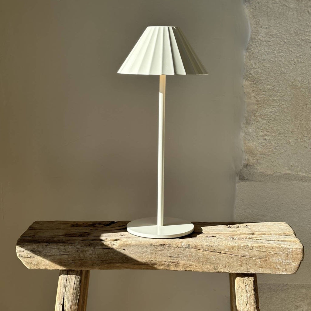 RUFFLED CORDLESS BISTRO LAMP