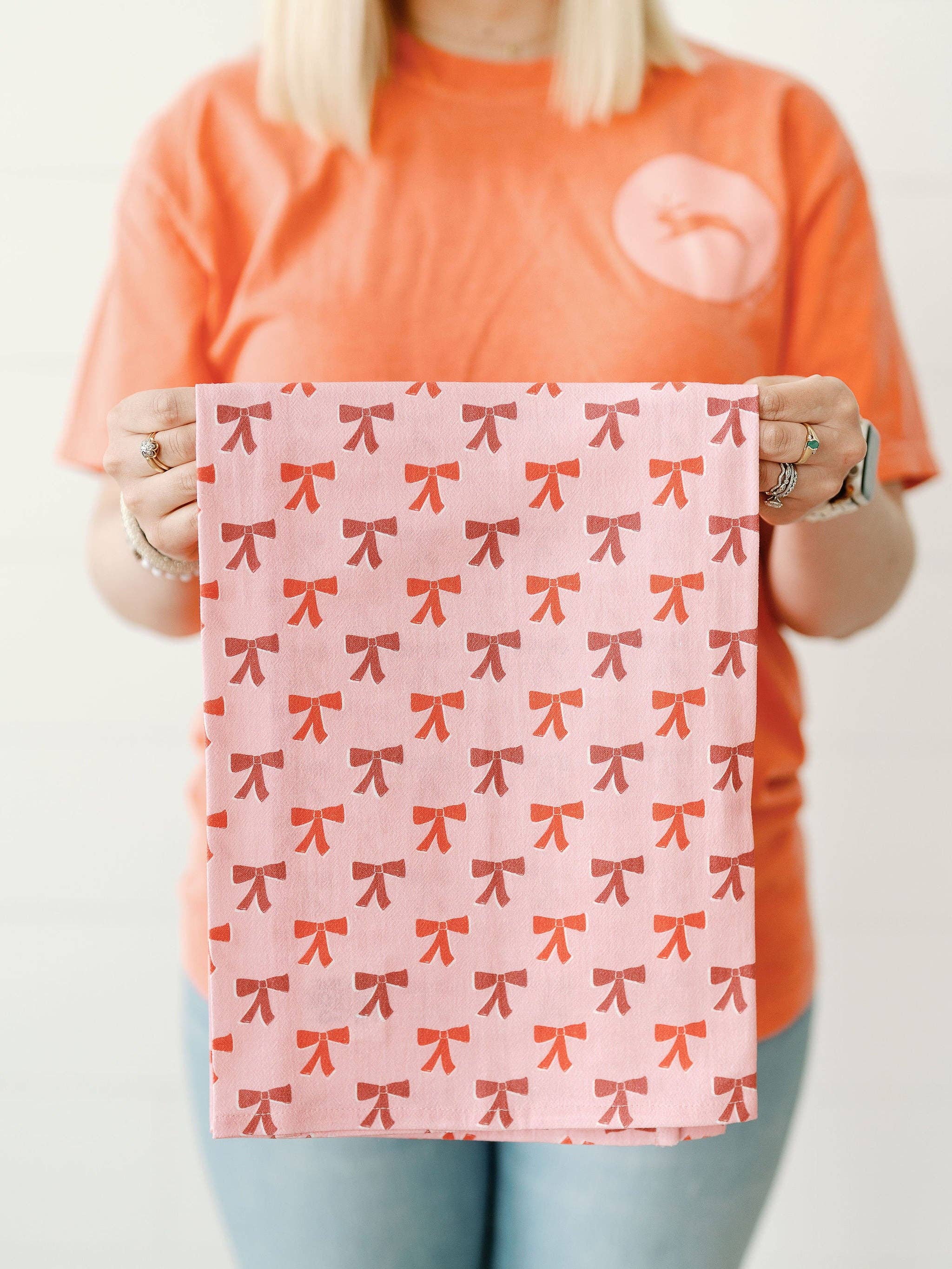 RED BOWS HOLIDAY TEA TOWEL