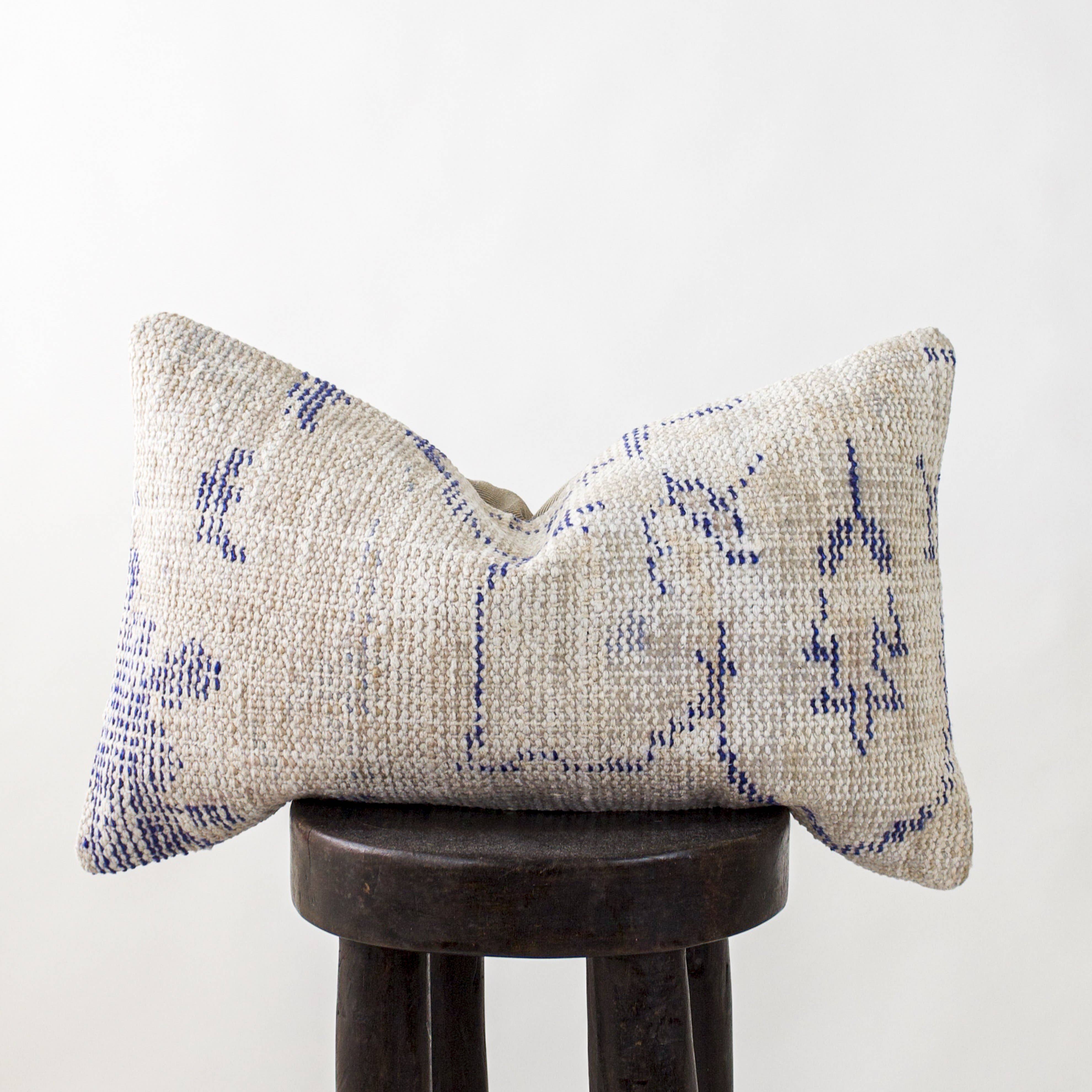 Oblong pillow top