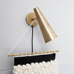 BRASS WALL LAMP