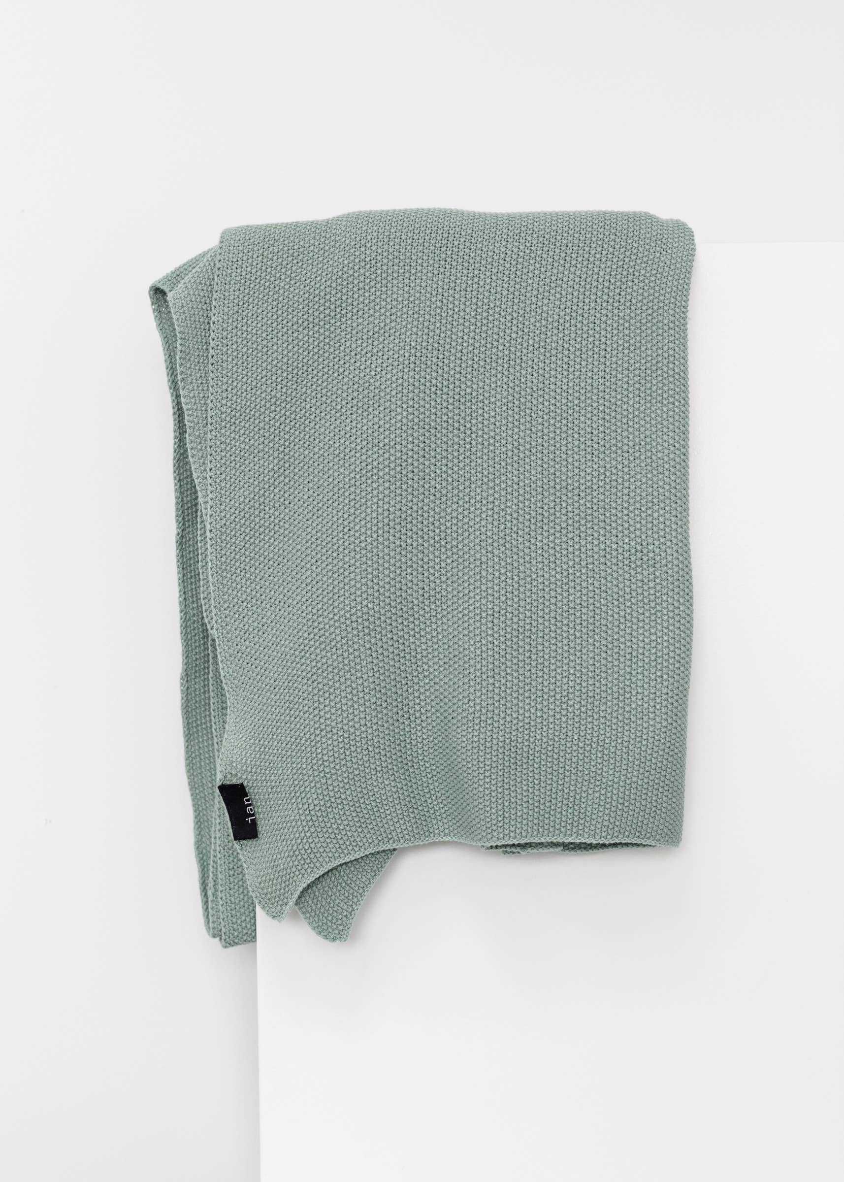 VINTAGE GREEN STONEWASHED THROW