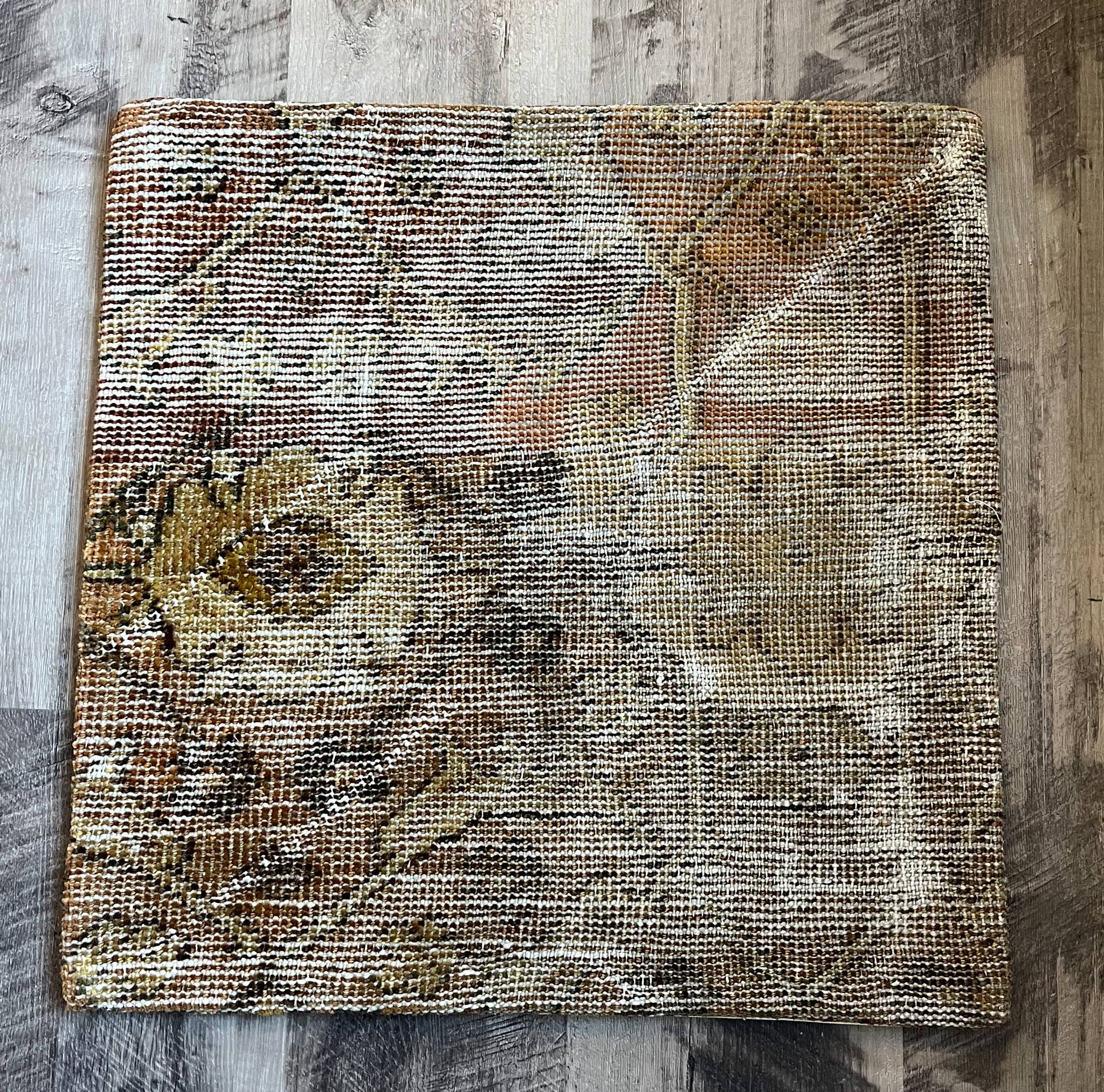 BRYN SQUARE PILLOW