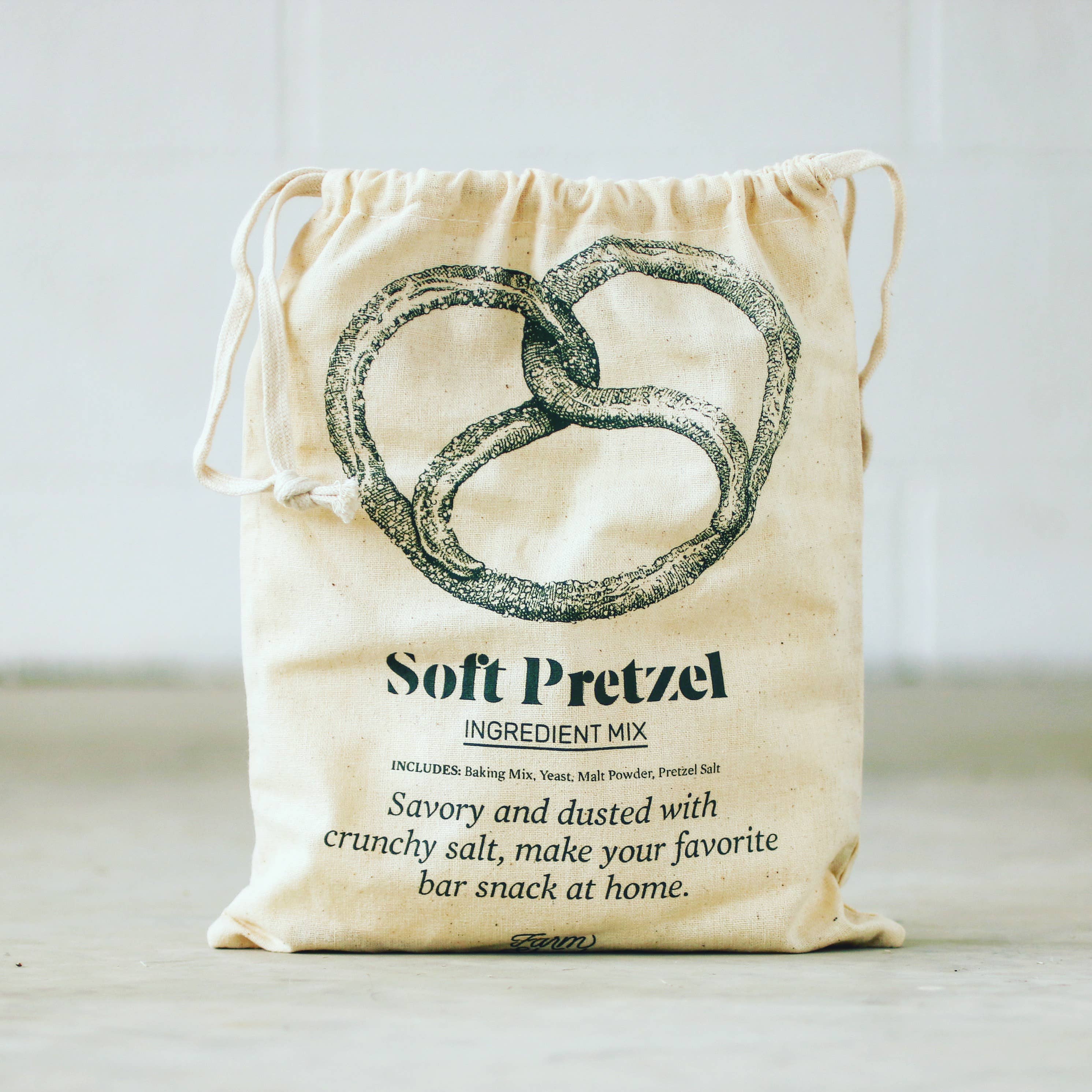 SOFT PRETZEL BAKING KIT