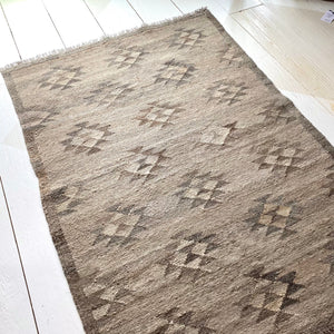 VINTAGE KILIM RUG