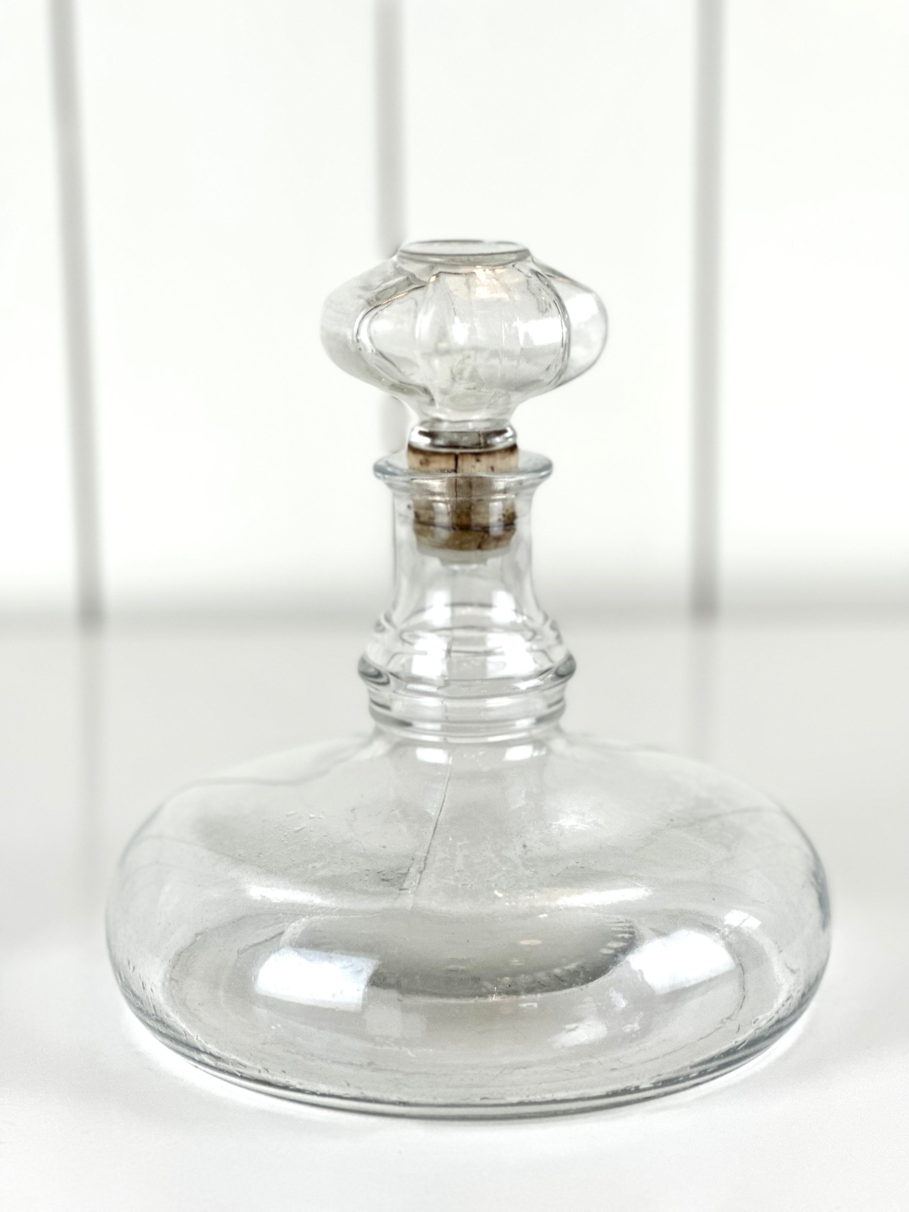 VINTAGE SHORT GLASS DECANTER