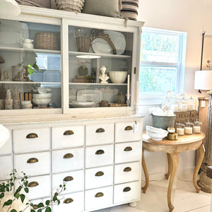 VINTAGE EUROPEAN CABINET