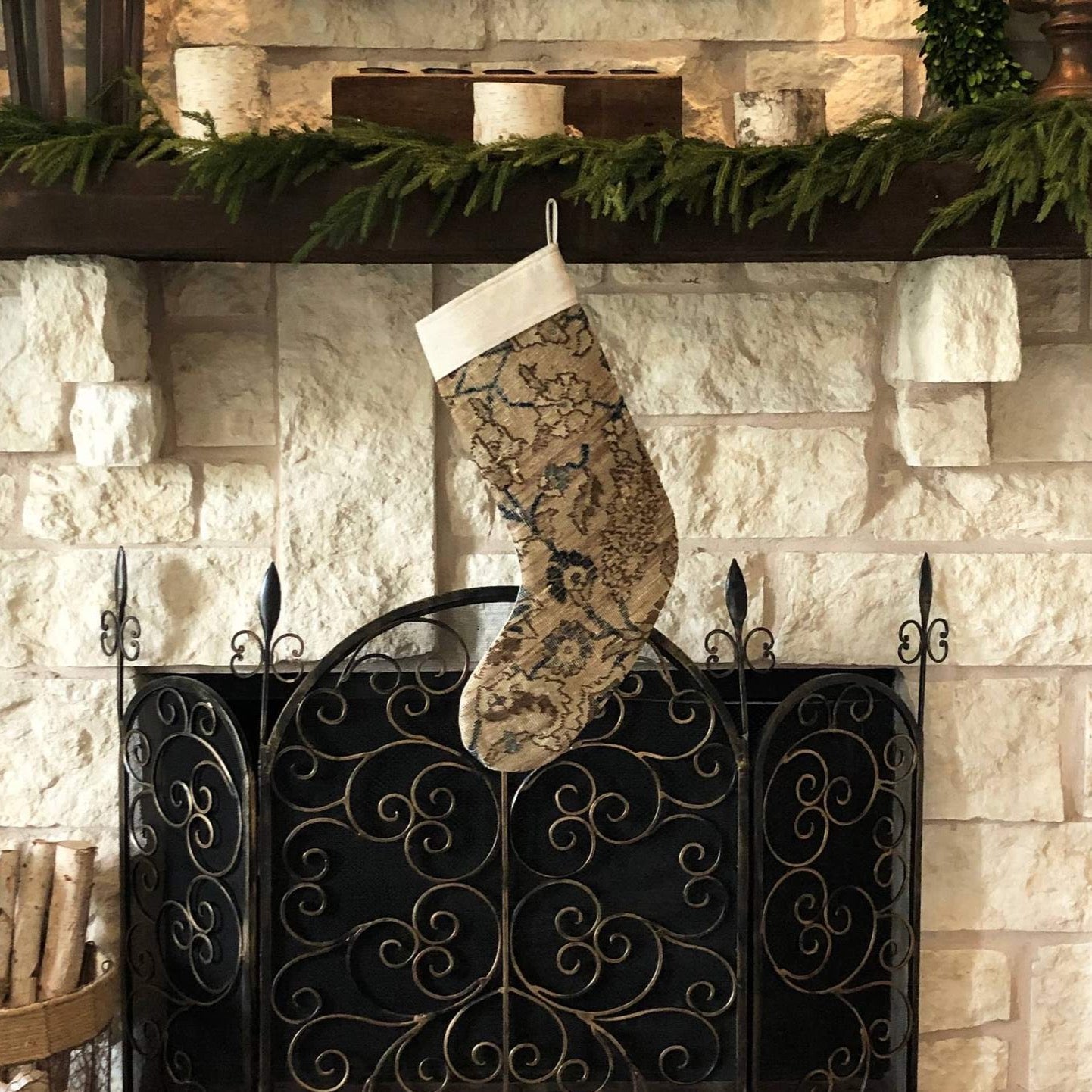 VINTAGE RUG STOCKING