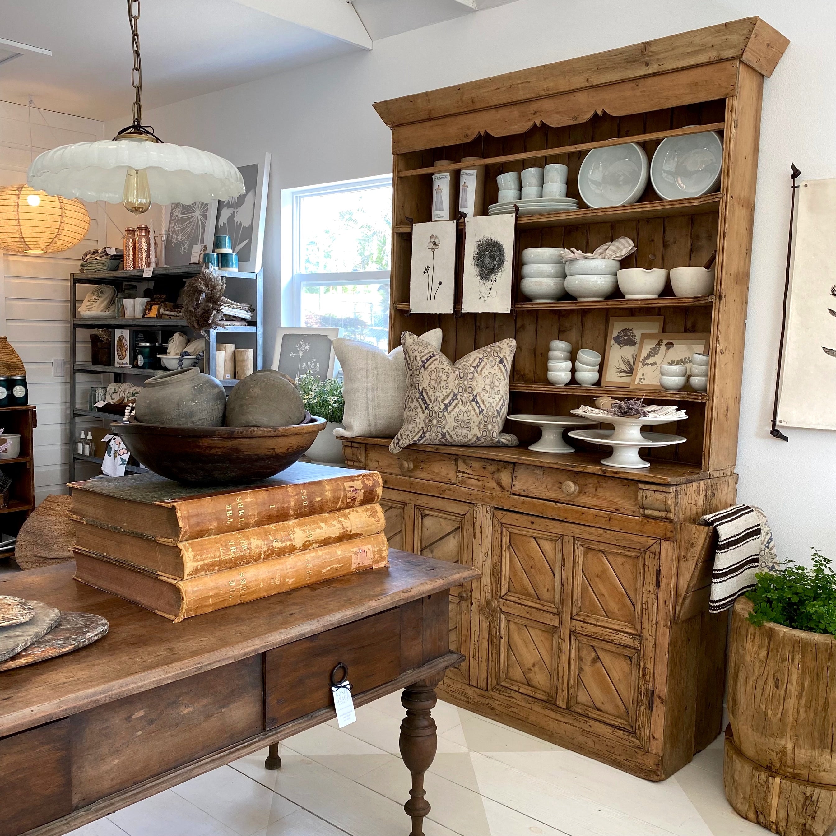 EUROPEAN PINE HUTCH