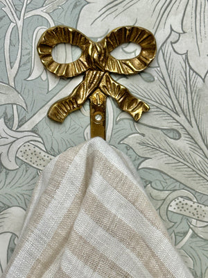 VINTAGE BRASS BOW WALL HOOK
