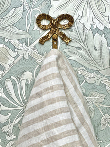 VINTAGE BRASS BOW WALL HOOK