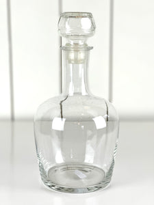 VINTAGE CLASSIC GLASS DECANTER