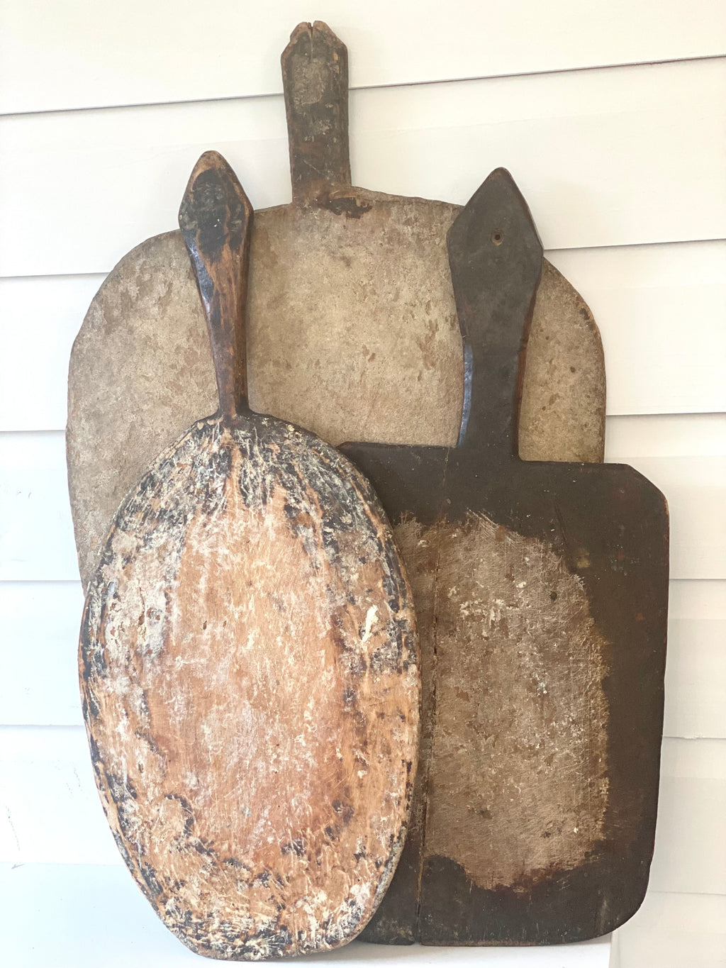 ANTIQUE EUROPEAN BREAD BOARD