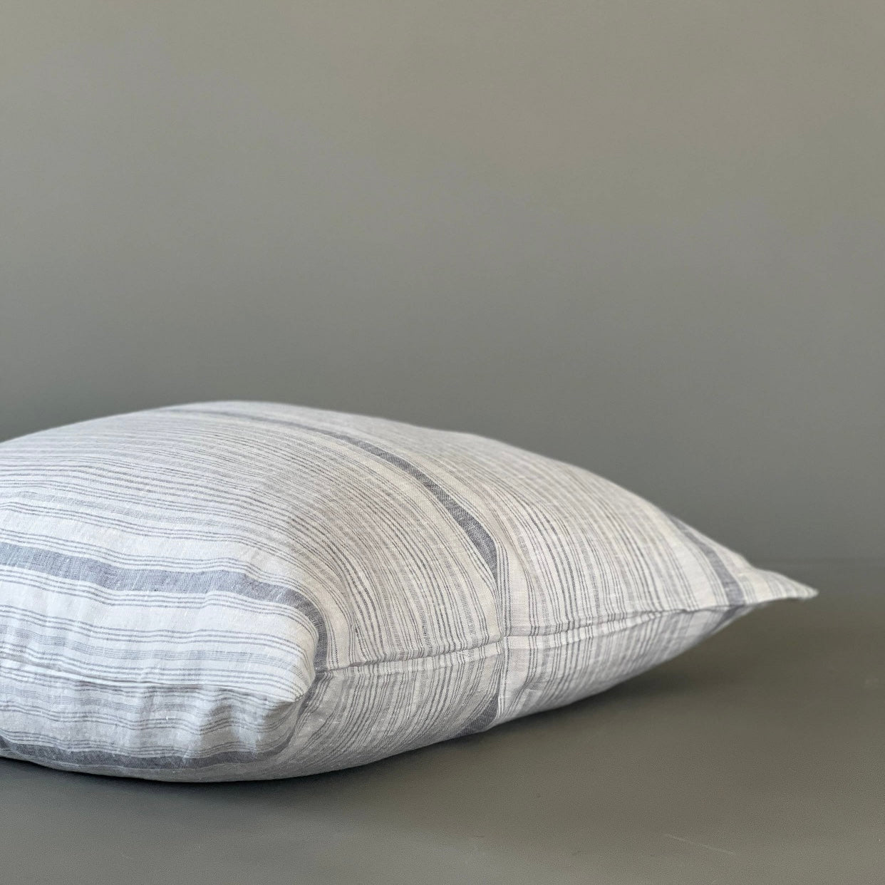 LINEN STRIPED SQUARE PILLOW